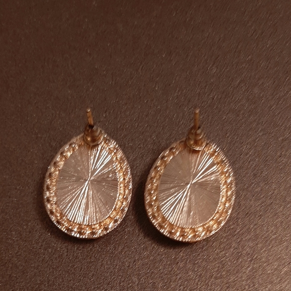 D’ Bello Accessories NWT Pink Gem And CZ Gold Tone Pierced Earrings - Picture 3 of 5